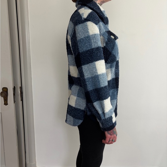 Abercrombie & Fitch Navy and White Teddy Jacket - Picture 2 of 7